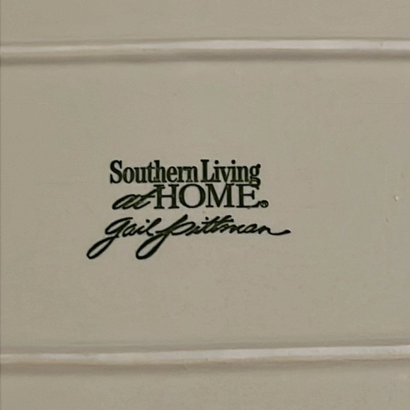 Southern Living at Home Blue Floral on Creme Ceramic Tray - Picture 4 of 6
